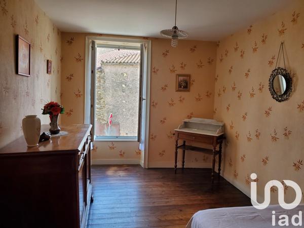 Maison 4 pièces de 112 m² à La Châtaigneraie (85120)