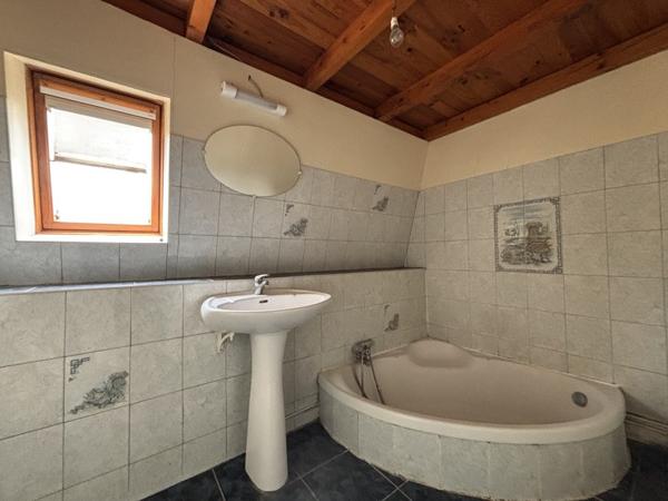 Maison à vendre 72 345 € Mehun-sur-Yèvre 3 p 66 m² DPE E