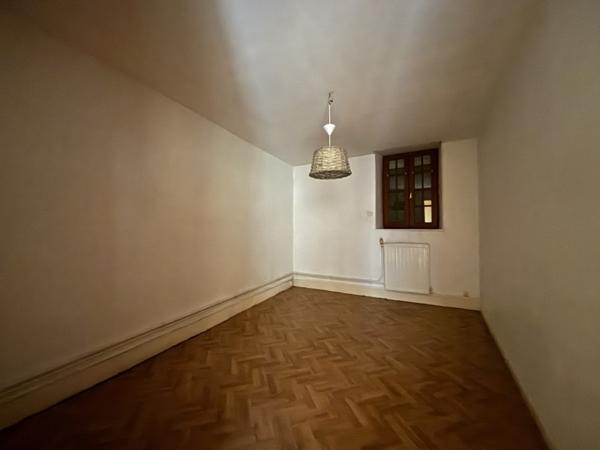 Maison à vendre 72 345 € Mehun-sur-Yèvre 3 p 66 m² DPE E