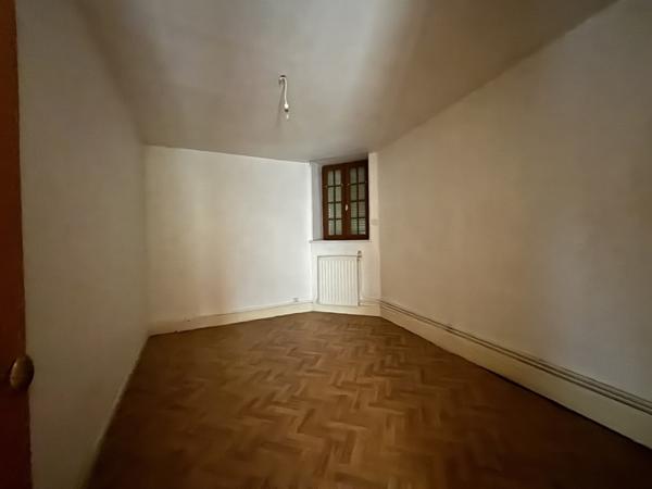 Maison à vendre 72 345 € Mehun-sur-Yèvre 3 p 66 m² DPE E