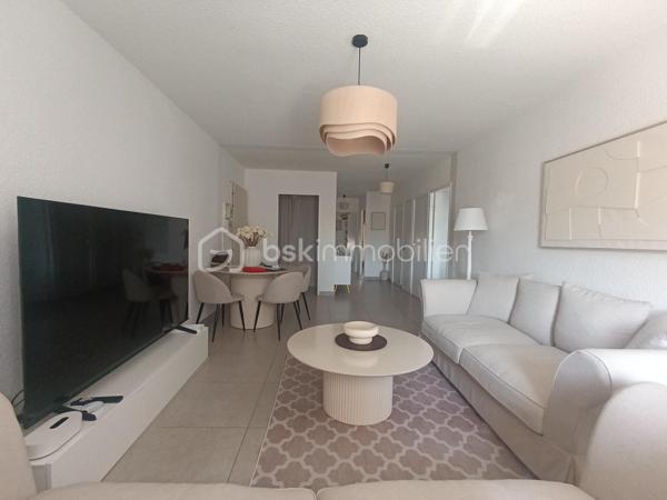 🏡 NOUVEAUTÉ À LA VENTE – BAGNOLS-SUR-CÈZE 📍

✨ Appartement d’environ 80 m² – 3 chambres – 2 extérieurs – Garage

Je vous présente ce bel appartement situé au 1er étage de la résidence Les Cormiers, dans un environnement sécurisé avec parc privé.
🔑 Il se compose de :
🛏️ 3 chambres
🍽️ Cuisine récente entièrement équipée
🚿 Salle d’eau avec douche à l’italienne
🚽 WC séparés
🛋️ Belle pièce de vie
☀️ 2 terrasses / balcons
❄️ Climatisation réversible
🚗 Garage privatif en sous-sol

⭐ Les + du bien :
✔️ Résidence sécurisée
✔️ Parc privé
✔️ Commerces et centre-ville à proximité
✔️ DPE B – GES A
✔️ Appartement fonctionnel et agréable à vivre

💰 Prix : 146 000 € FAI

📞 Une visite ? Contactez-moi !

Sandra Simoncelli Clain – BSK Immobilier
📲 06 67 88 56 18

📍 Bagnols-sur-Cèze & alentours