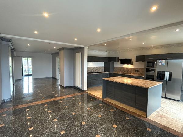 APPARTEMENT/TERRASSE
