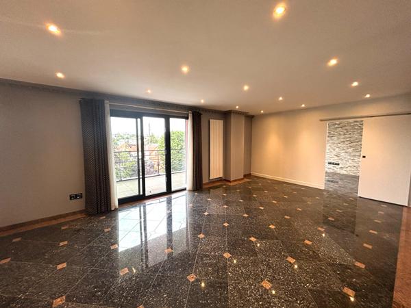 APPARTEMENT/TERRASSE