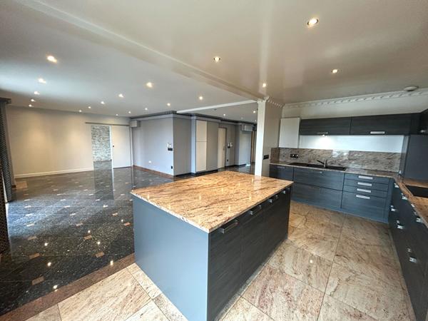 APPARTEMENT/TERRASSE