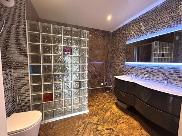 APPARTEMENT/TERRASSE