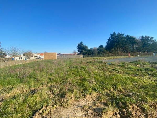 Terrain Longeville Sur Mer 563 m2