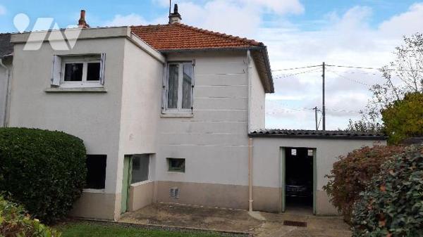 A vendre maison T2 bis à 15 kms de RENNES :  Jolie maison des années 30, type 2 bis, 54 m² habi...