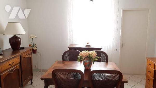 A vendre maison T2 bis à 15 kms de RENNES :  Jolie maison des années 30, type 2 bis, 54 m² habi...