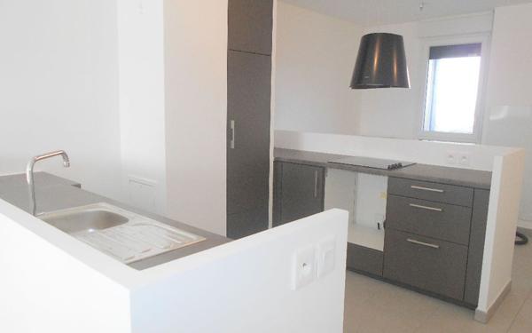 Appartement à louer    3 pièces •  Bordeaux