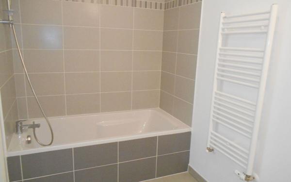 Appartement à louer    3 pièces •  Bordeaux