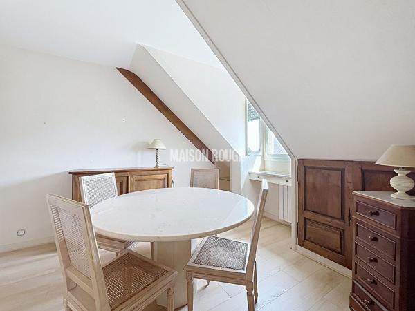 CENTRE HISTORIQUE - Appartement 4 pièces avec ascenseur, cave et garage fermé
