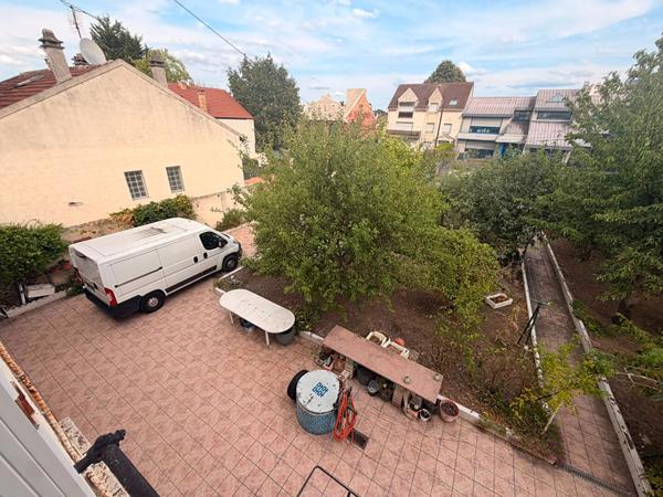 PABLO PICASSO / PALAIS DE JUSTICE. MAISON 66 m² + 610 m² DE TERRAIN + 2 GARAGES RARE SUR LE SECTEUR !