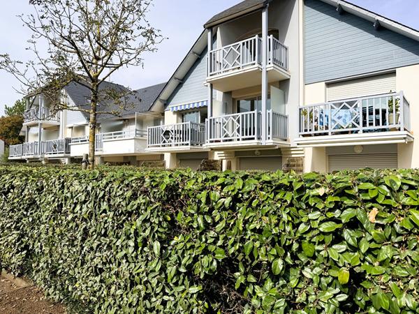 PORNICHET - BONNE SOURCE - À 50 MÈTRES DE LA MER - APPARTEMENT 38 M² AVEC JARDINET, PARKING ET CAVE