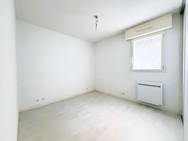 PORNICHET - BONNE SOURCE - À 50 MÈTRES DE LA MER - APPARTEMENT 38 M² AVEC JARDINET, PARKING ET CAVE