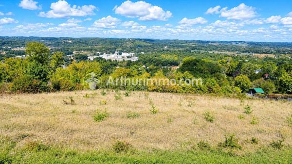 Vente                                                      Terrain
                        
                                         1380 m2                     à Saint-Astier