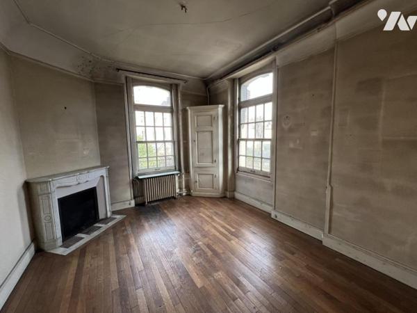 Maison de Maître à usage d'habitation proche centre ville