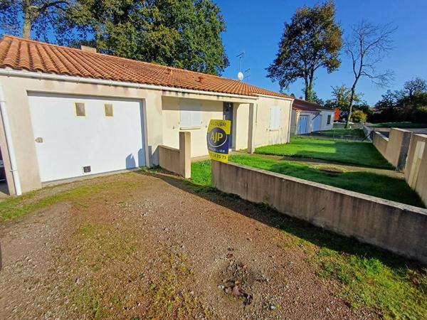 Location maison Mouilleron Le Captif : 950 € - AJP Immobilier La Roche-sur-Yon