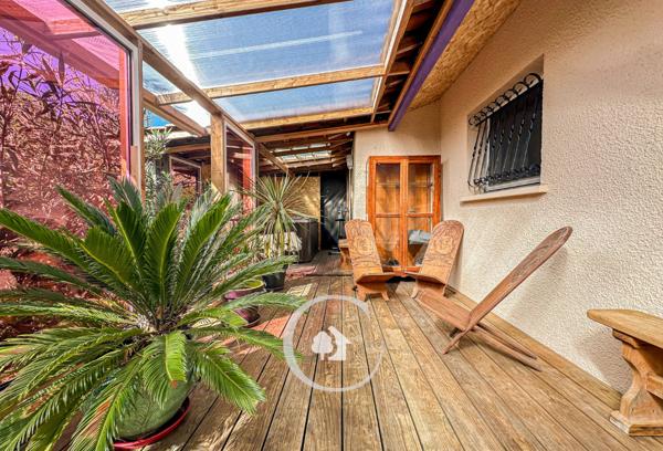 Baron (33750) CHARMANTE MAISON FAMILIALE R+1 - 4 CHAMBRES - JARDIN - SPA - ATELIER