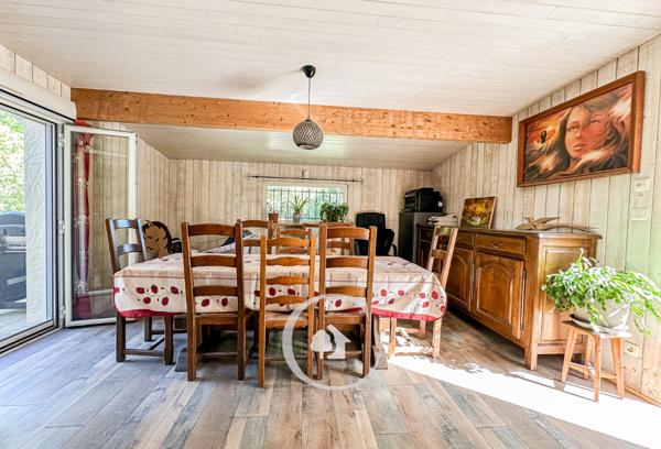 Baron (33750) CHARMANTE MAISON FAMILIALE R+1 - 4 CHAMBRES - JARDIN - SPA - ATELIER