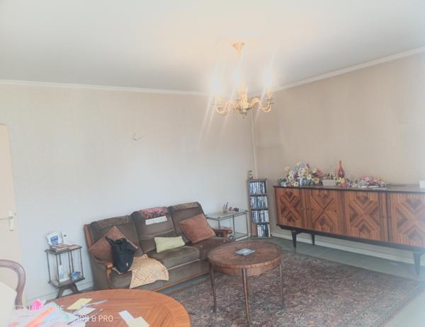 APPARTEMENT 52m² - GRAND SALON - BALCON - CAVE - POSSIBILITÉ PARKING - 1 MINUTES TRAMWAY - 5 MINUTES MÉTRO 
