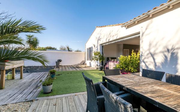 Maison à vendre    4 pièces •  La Flotte