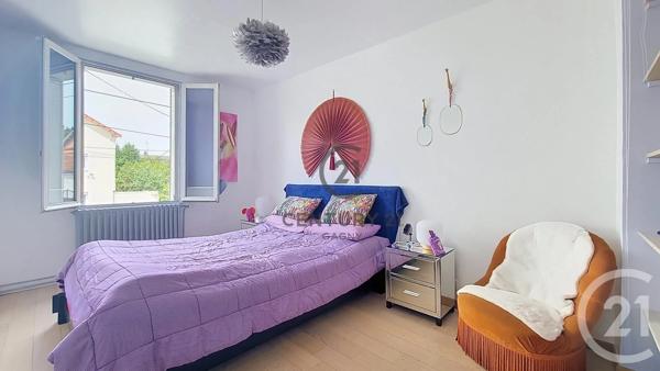 Maison à vendre  6 pièces - 160,70 m 2   MONTFERMEIL  - 93