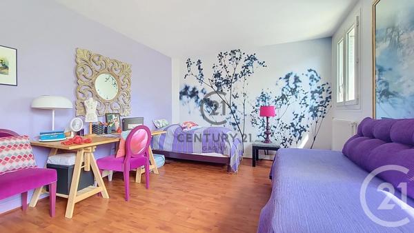 Maison à vendre  6 pièces - 160,70 m 2   MONTFERMEIL  - 93
