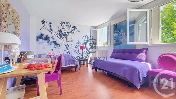 Maison à vendre  6 pièces - 160,70 m 2   MONTFERMEIL  - 93