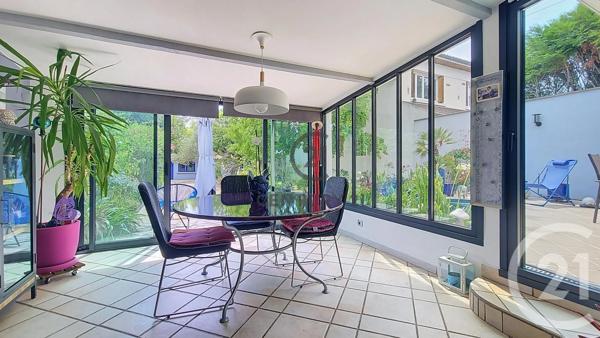 Maison à vendre  6 pièces - 160,70 m 2   MONTFERMEIL  - 93