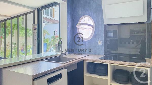 Maison à vendre  6 pièces - 160,70 m 2   MONTFERMEIL  - 93