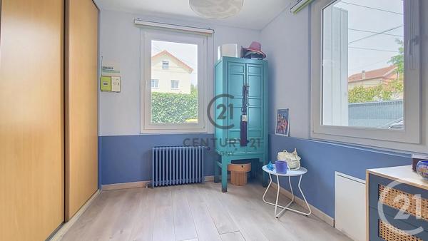 Maison à vendre  6 pièces - 160,70 m 2   MONTFERMEIL  - 93