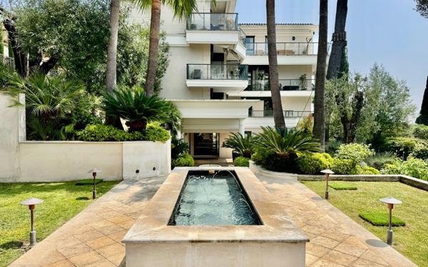 Appartement à vendre    4 pièces • 123,20 m2 Grasse
