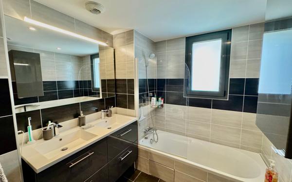 Appartement à vendre    4 pièces • 123,20 m2 Grasse