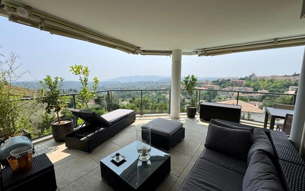 Appartement à vendre    4 pièces • 123,20 m2 Grasse