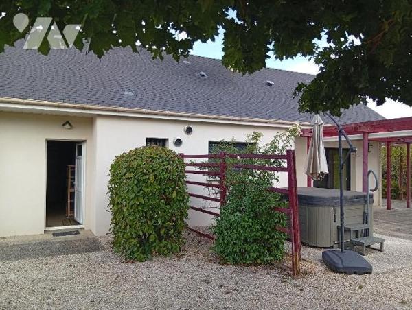 Maison à Vendre à Cellettes (41120) Loir-et-Cher (41)

Pavillon de plain-pied de 110,5 m2 con...
