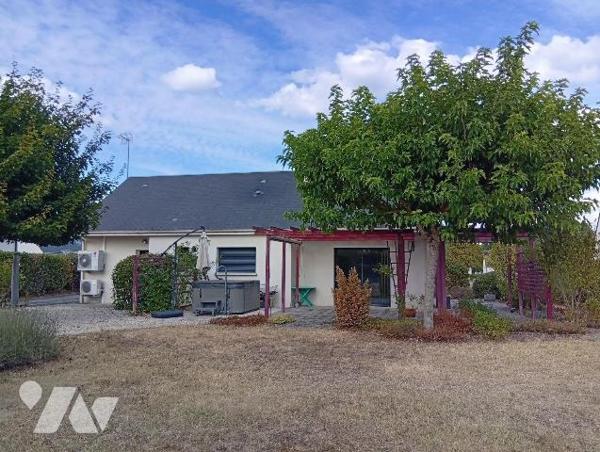 Maison à Vendre à Cellettes (41120) Loir-et-Cher (41)

Pavillon de plain-pied de 110,5 m2 con...