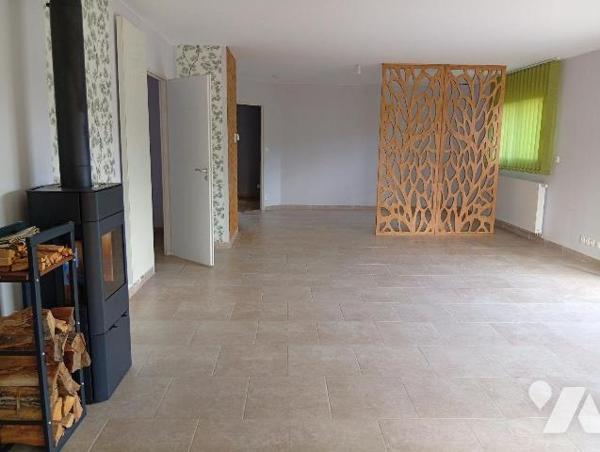 Maison à Vendre à Cellettes (41120) Loir-et-Cher (41)

Pavillon de plain-pied de 110,5 m2 con...