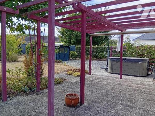 Maison à Vendre à Cellettes (41120) Loir-et-Cher (41)

Pavillon de plain-pied de 110,5 m2 con...