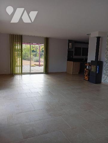 Maison à Vendre à Cellettes (41120) Loir-et-Cher (41)

Pavillon de plain-pied de 110,5 m2 con...