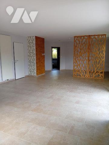 Maison à Vendre à Cellettes (41120) Loir-et-Cher (41)

Pavillon de plain-pied de 110,5 m2 con...