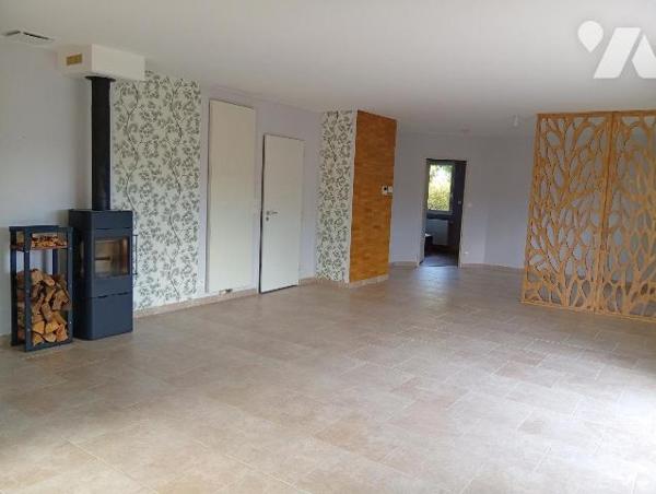 Maison à Vendre à Cellettes (41120) Loir-et-Cher (41)

Pavillon de plain-pied de 110,5 m2 con...