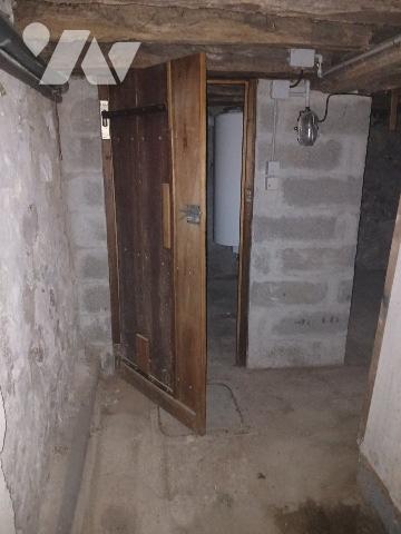 Petite maison en centre bourg à restaurer
