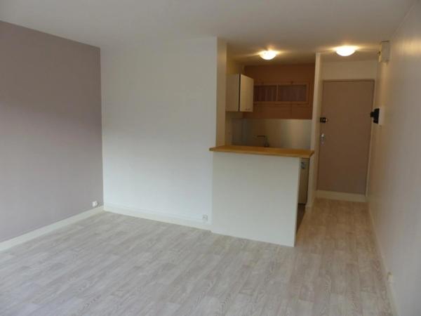 STUDIO avec parking à vendre à CHAMALIERES (63)