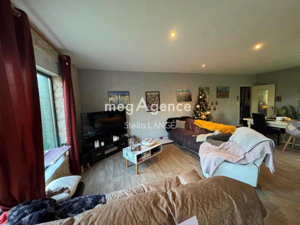 Maison à SECONDIGNY, 79130 - 9 pièces 250m²