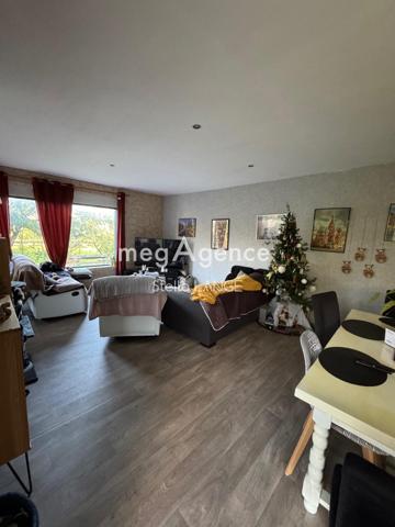 Maison à SECONDIGNY, 79130 - 9 pièces 250m²