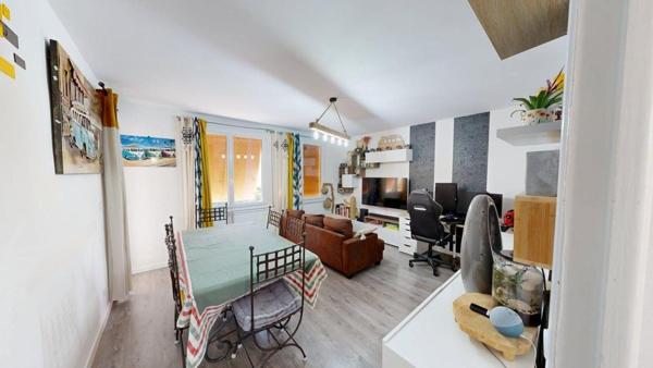 Appartement 3 Chambres avec Terrasse et garage  – Visite Virtuelle Disponible