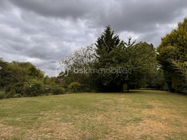 Immeuble mixte de 1 594 m²