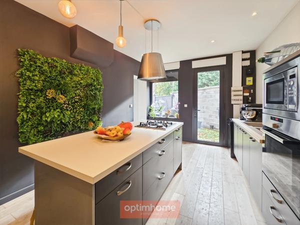 MAISON 145 m² 3 CH BUREAU DRESSING COUR EXPO SUD