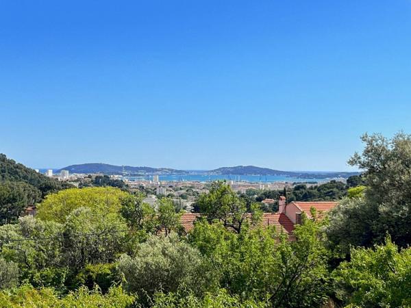 Maison à vendre    5 pièces •  Toulon