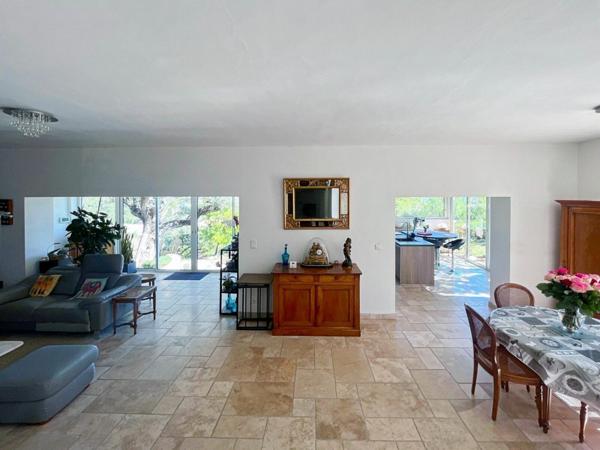 Maison à vendre    5 pièces •  Toulon